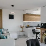 Lili Rose - Exclusive Family With Sea View, Just Steps From