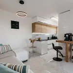 Lili Rose - Exclusive Family With Sea View, Just Steps From Mandre