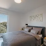 Lili Rose - Exclusive Family With Sea View, Just Steps From *