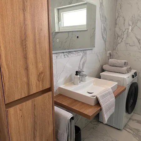 Apartment Lili Rose Mandre - Exclusive Family Apartments With Sea View, Just Steps From Beach Mandre