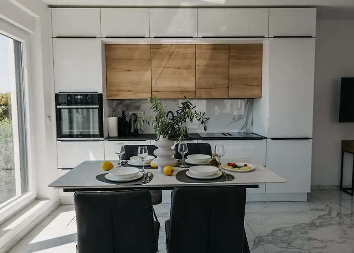 Apartmán Lili Rose - Exclusive Family With Sea View, Just Steps From Mandre