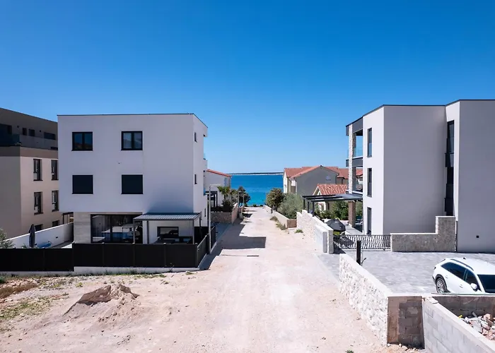 Lili Rose - Exclusive Family With Sea View, Just Steps From