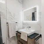 Apartamento Lili Rose - Exclusive Family With Sea View, Just Steps From Mandre