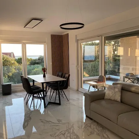 Lili Rose Mandre - Exclusive Family Apartments With Sea View, Just Steps From Beach