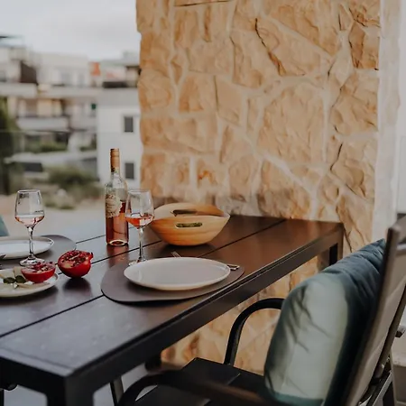 Lili Rose Mandre - Pool & Sea View, Family Apartments, 70M To Beach