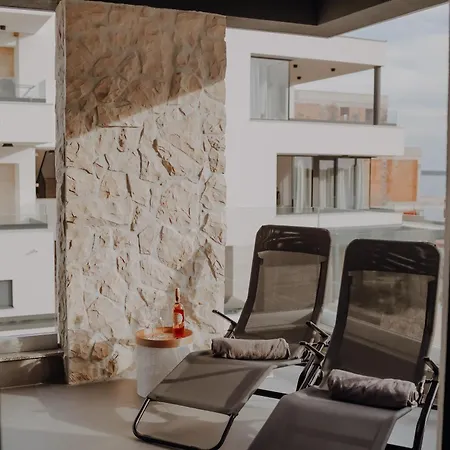 Lili Rose Mandre - Pool & Sea View, Family Apartments, 70M To Beach Appartement