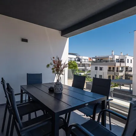 Apartmán Lili Rose - Exclusive Family With Sea View, Just Steps From *