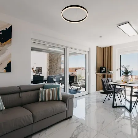 Lili Rose - Sea View & 70m, Family * Mandre