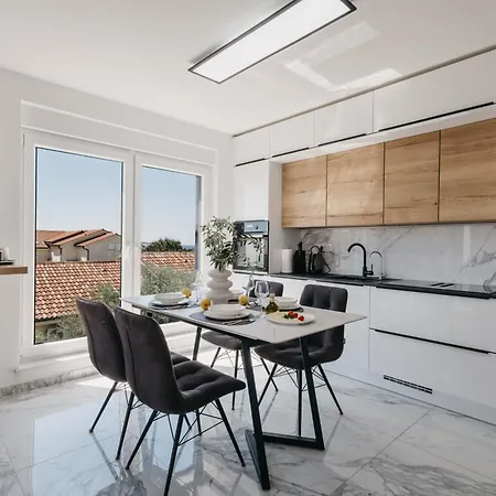 Lili Rose - Sea View & 70m, Family * Mandre