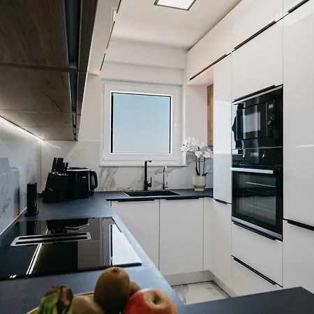 Lili Rose - Exclusive Family With Sea View, Just Steps From Apartment