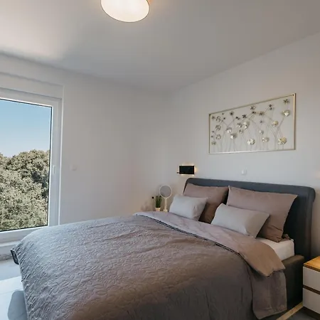Lili Rose - Exclusive Family With Sea View, Just Steps From *