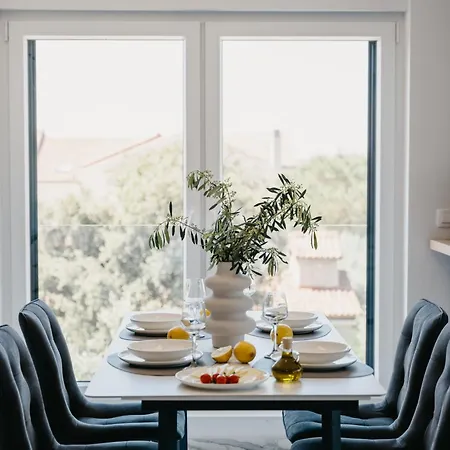 Lili Rose - Exclusive Family With Sea View, Just Steps From *