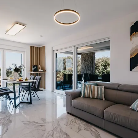 Lili Rose - Exclusive Family With Sea View, Just Steps From