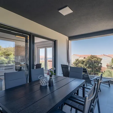 Lili Rose - Exclusive Family With Sea View, Just Steps From Apartment Mandre
