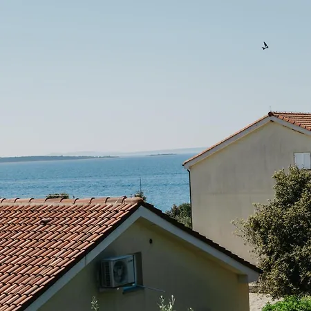 Apartment Lili Rose - Exclusive Family With Sea View, Just Steps From Mandre