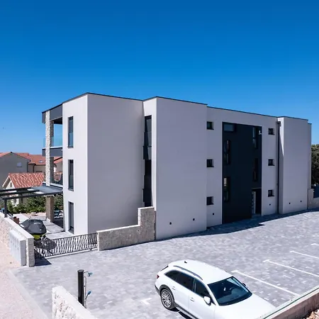 Lili Rose - Exclusive Family With Sea View, Just Steps From Apartment