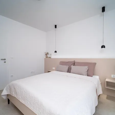 Lili Rose - Exclusive Family With Sea View, Just Steps From Apartamento Mandre