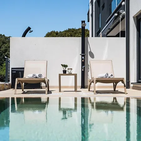 Lili Rose Mandre - Pool & Sea View, Family Apartments, 70M To Beach Apartment *