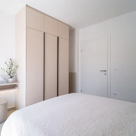 Lili Rose - Sea View & 70m, Family * Mandre