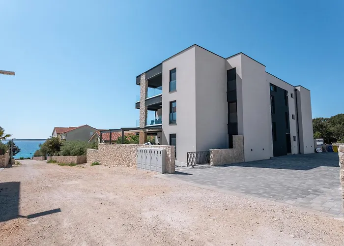 Lili Rose - Exclusive Family With Sea View, Just Steps From * Mandre