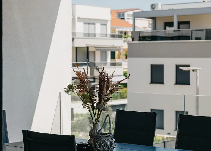 Lili Rose - Exclusive Family With Sea View, Just Steps From *